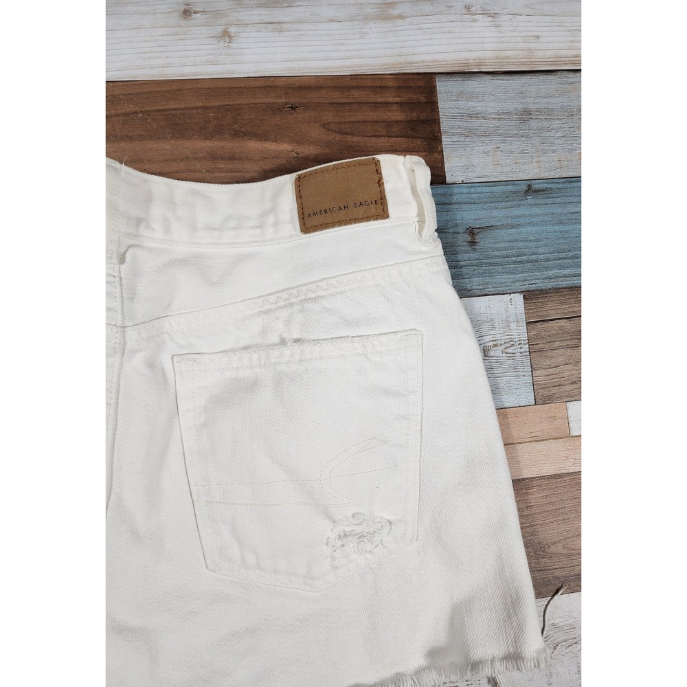 American Eagle White Distressed Mom Shorts‎ High Waisted Shredded Denim Size 4 - Picture 4 of 6